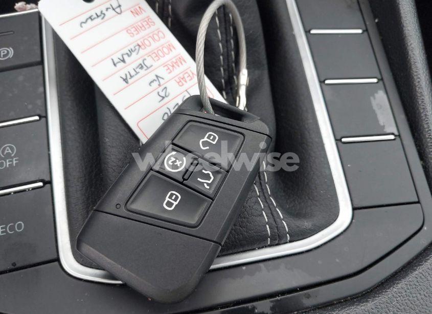 Photo 11 of 2025 Volkswagen Jetta 1.5T SE (VIN 3VW7X7BU8SM007617)