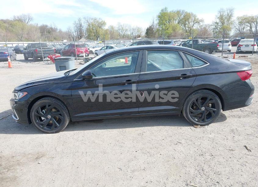 Photo 14 of 2025 Volkswagen Jetta 1.5T SE (VIN 3VW7X7BU8SM009495)