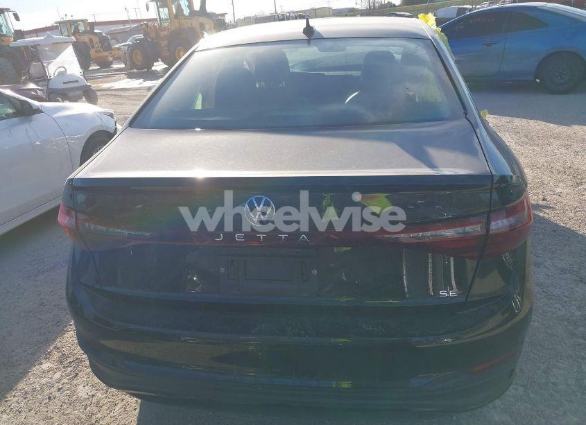 Photo 15 of 2025 Volkswagen Jetta 1.5T SE (VIN 3VW7X7BU8SM013630)