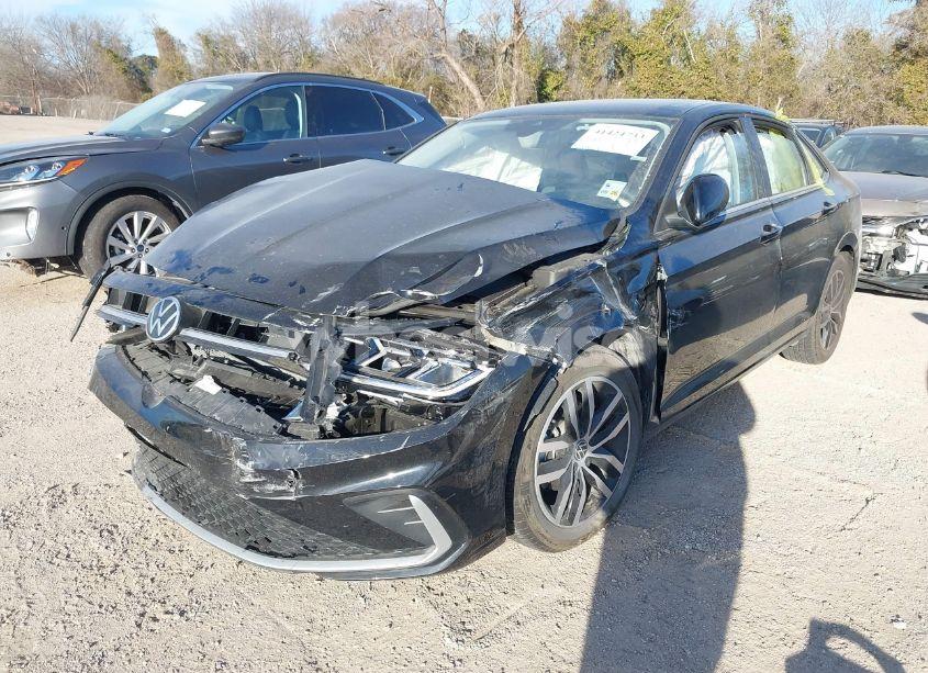 Photo 2 of 2025 Volkswagen Jetta 1.5T SE (VIN 3VW7X7BU8SM013630)