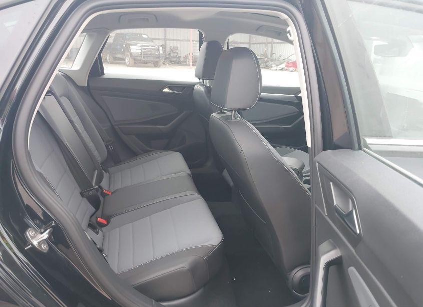 Photo 8 of 2025 Volkswagen Jetta 1.5T SE (VIN 3VW7X7BU9SM006590)