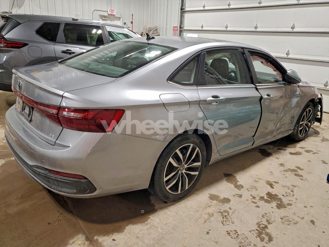 Photo 3 of 2025 VOLKSWAGEN JETTA SE (VIN 3VW7X7BU9SM014558)