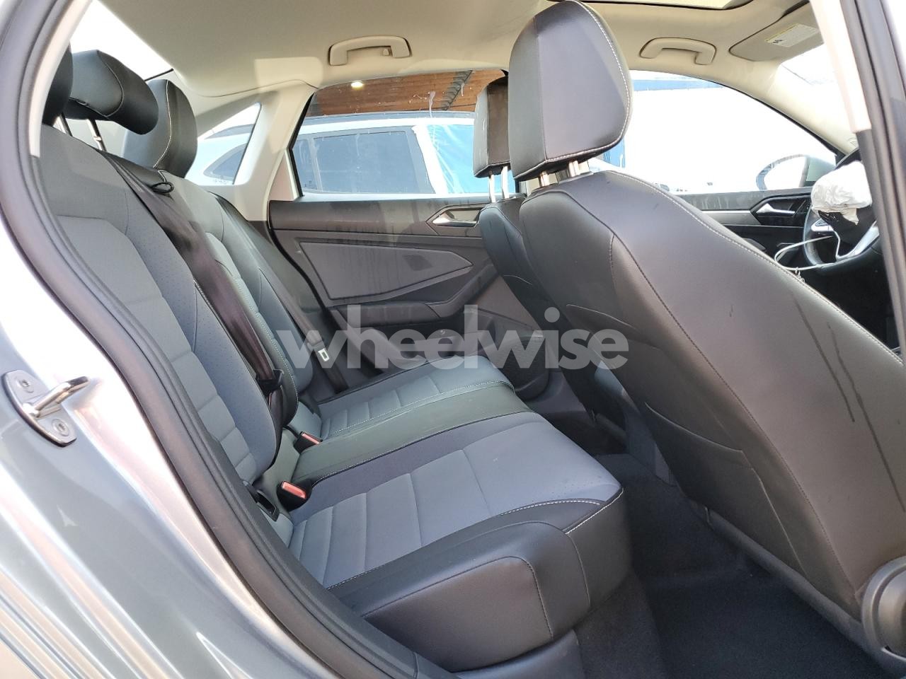 Photo 10 of 2025 VOLKSWAGEN JETTA SE (VIN 3VW7X7BU9SM031232)