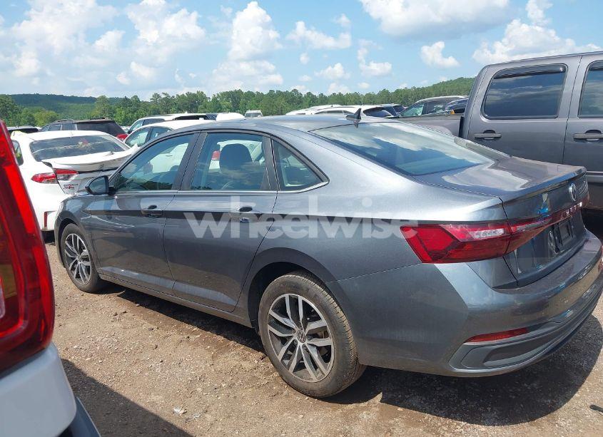 Photo 13 of 2025 Volkswagen Jetta 1.5T SE (VIN 3VW7X7BUXSM017727)