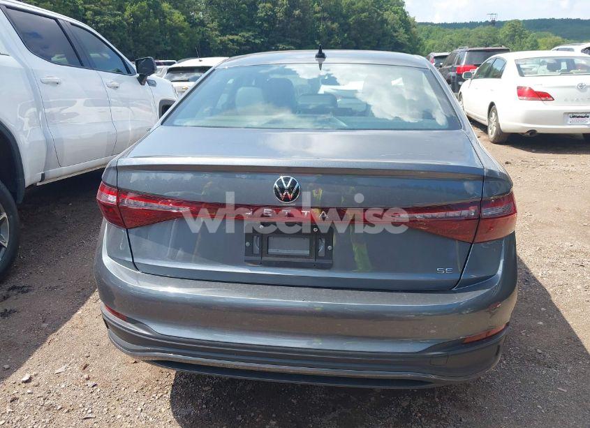Photo 15 of 2025 Volkswagen Jetta 1.5T SE (VIN 3VW7X7BUXSM017727)