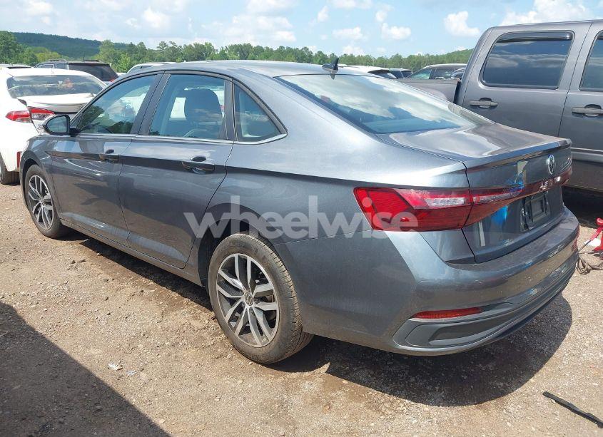 Photo 3 of 2025 Volkswagen Jetta 1.5T SE (VIN 3VW7X7BUXSM017727)