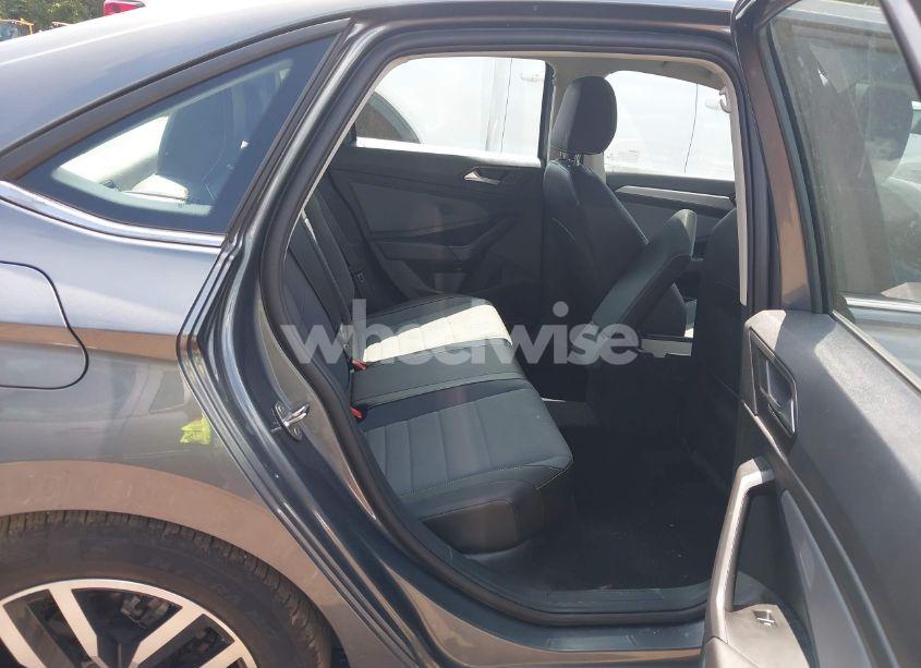 Photo 8 of 2025 Volkswagen Jetta 1.5T SE (VIN 3VW7X7BUXSM017727)