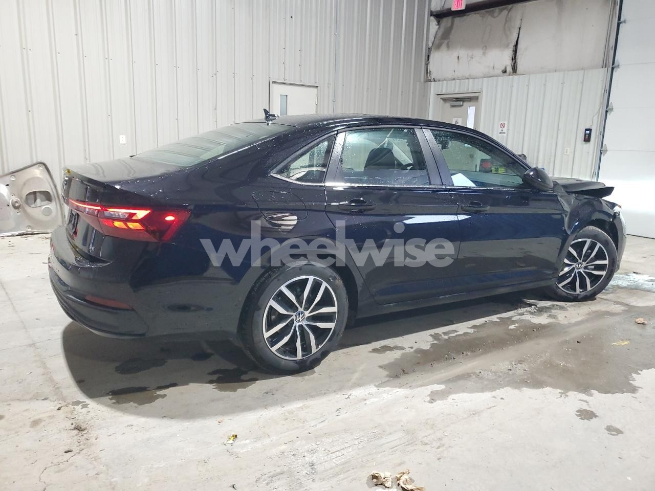 Photo 3 of 2025 VOLKSWAGEN JETTA SE (VIN 3VW7X7BUXSM092945)