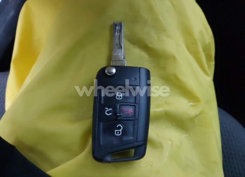 Photo 11 of 2015 Volkswagen Golf LAUNCH EDITION 2-DOOR (VIN 3VW817AU0FM025414)