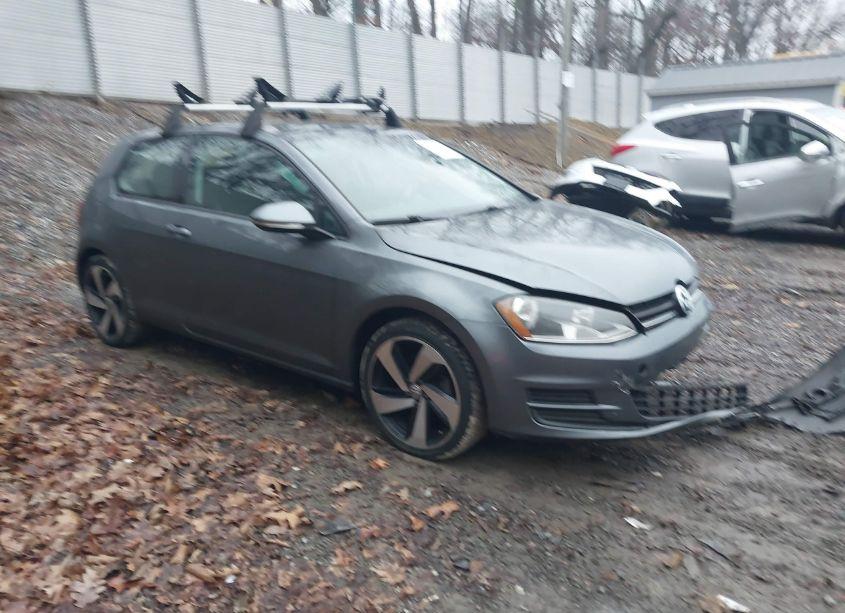 2015 Volkswagen Golf TSI S 2-DOOR (VIN 3VW817AU8FM051937) main photo