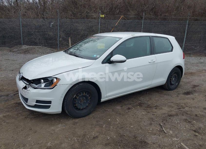 Photo 2 of 2015 Volkswagen Golf LAUNCH EDITION 2-DOOR (VIN 3VW817AUXFM024318)
