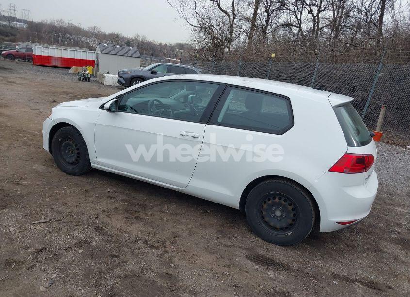 Photo 3 of 2015 Volkswagen Golf LAUNCH EDITION 2-DOOR (VIN 3VW817AUXFM024318)