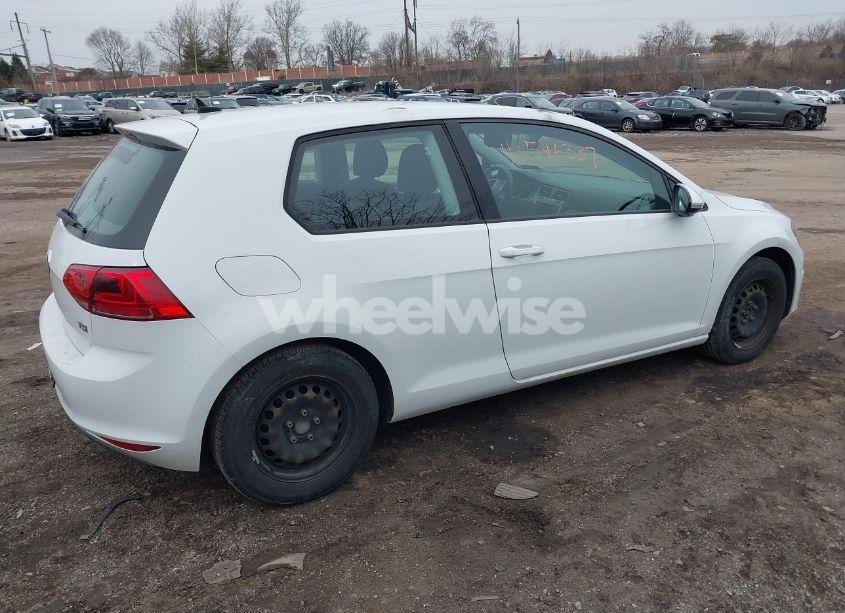 Photo 4 of 2015 Volkswagen Golf LAUNCH EDITION 2-DOOR (VIN 3VW817AUXFM024318)