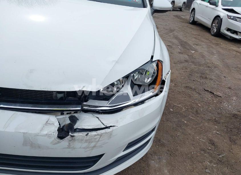 Photo 6 of 2015 Volkswagen Golf LAUNCH EDITION 2-DOOR (VIN 3VW817AUXFM024318)