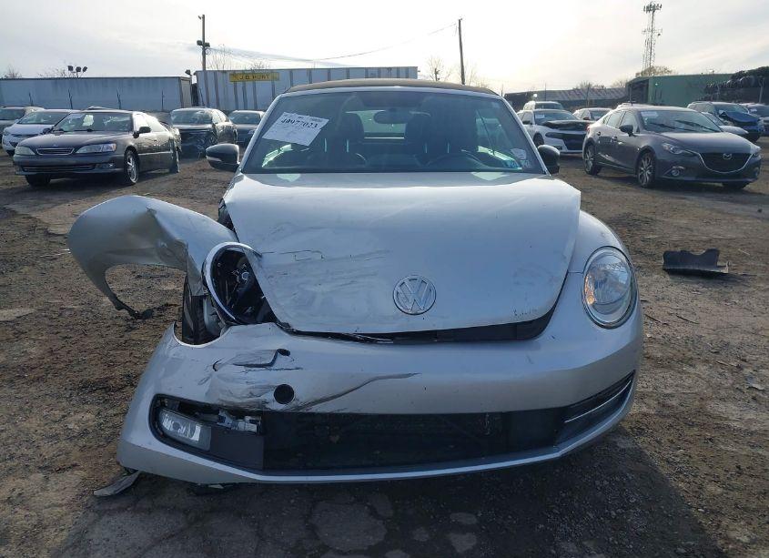 Photo 11 of 2013 Volkswagen Beetle 2.0T (VIN 3VW8A7AT5DM802612)