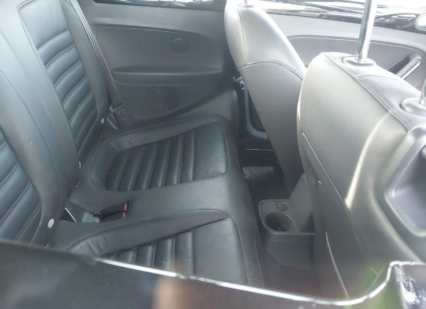 Photo 8 of 2013 Volkswagen Beetle 2.0T (VIN 3VW8A7AT5DM802612)