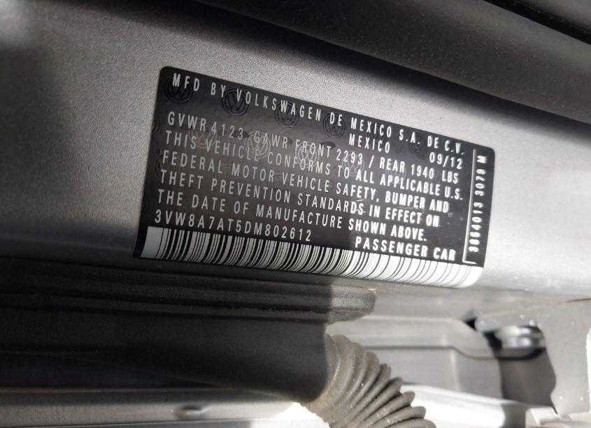 Photo 9 of 2013 Volkswagen Beetle 2.0T (VIN 3VW8A7AT5DM802612)