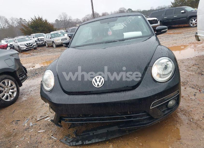 Photo 12 of 2013 Volkswagen Beetle 2.0T (VIN 3VW8T7AT4DM819637)