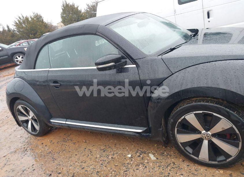 Photo 13 of 2013 Volkswagen Beetle 2.0T (VIN 3VW8T7AT4DM819637)