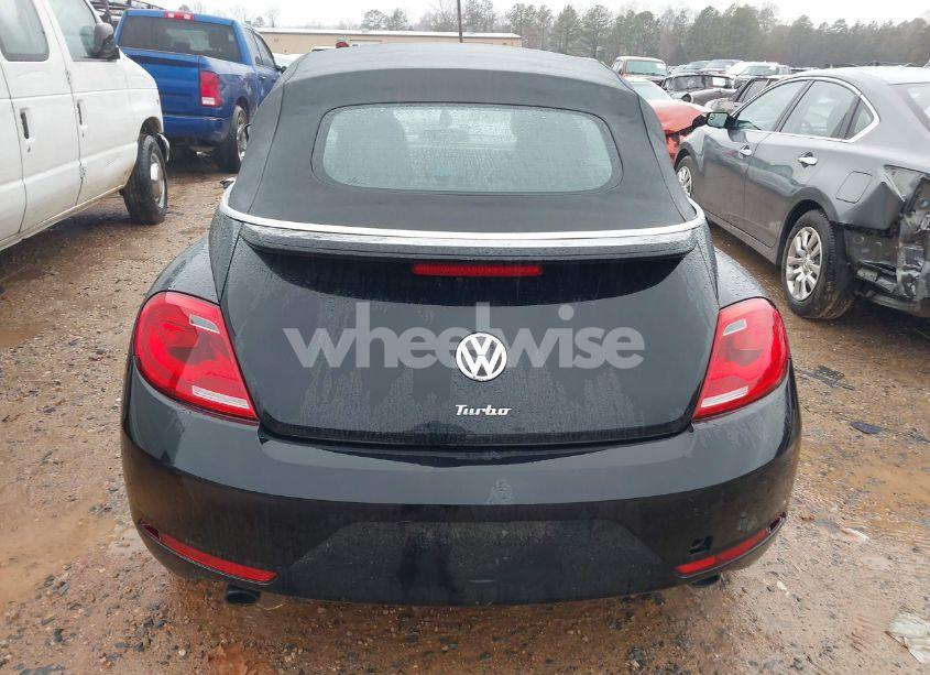 Photo 16 of 2013 Volkswagen Beetle 2.0T (VIN 3VW8T7AT4DM819637)