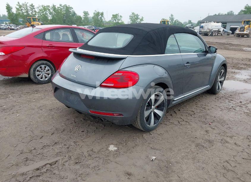 Photo 4 of 2013 Volkswagen Beetle 2.0T (VIN 3VW8T7AT8DM832682)