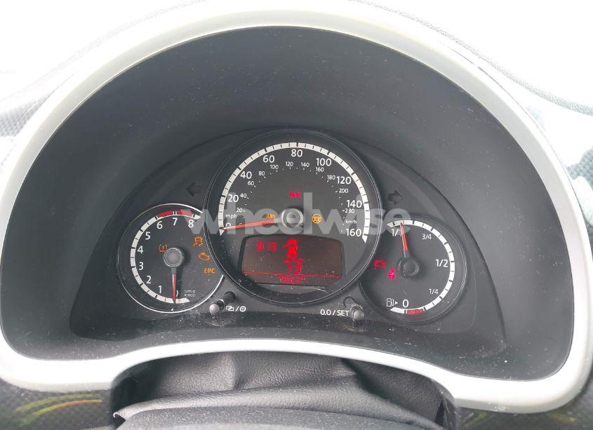 Photo 7 of 2013 Volkswagen Beetle 2.0T (VIN 3VW8T7AT8DM832682)