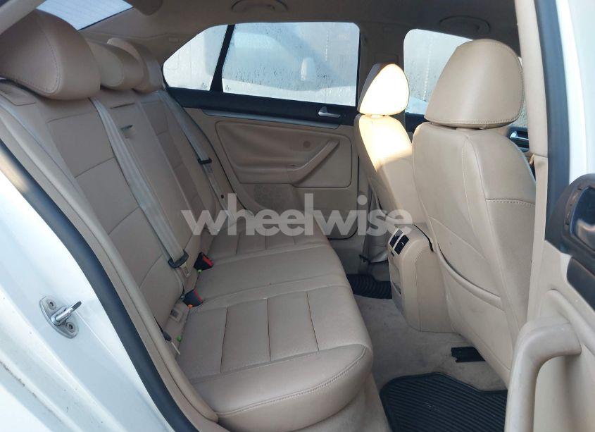 Photo 8 of 2007 Volkswagen Jetta 2.0T (VIN 3VWAJ71K37M056920)