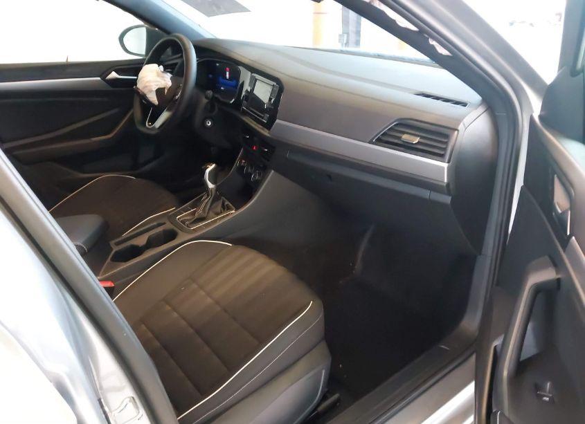 Photo 5 of 2024 Volkswagen Jetta 1.5T SPORT (VIN 3VWAM7BU0RM089500)