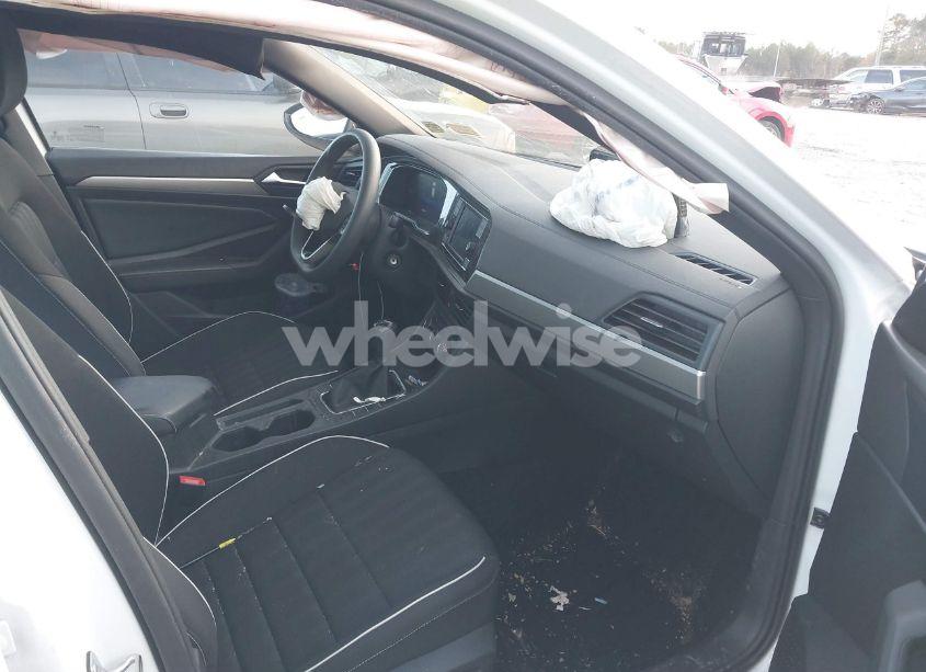 Photo 5 of 2022 Volkswagen Jetta 1.5T SPORT (VIN 3VWAM7BU3NM009164)