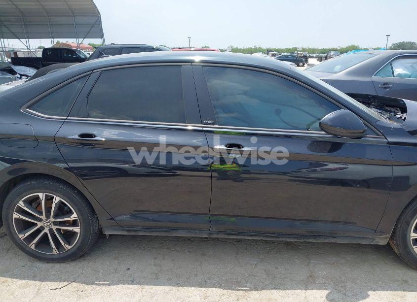 Photo 13 of 2024 Volkswagen Jetta 1.5T SPORT (VIN 3VWAM7BU3RM018730)