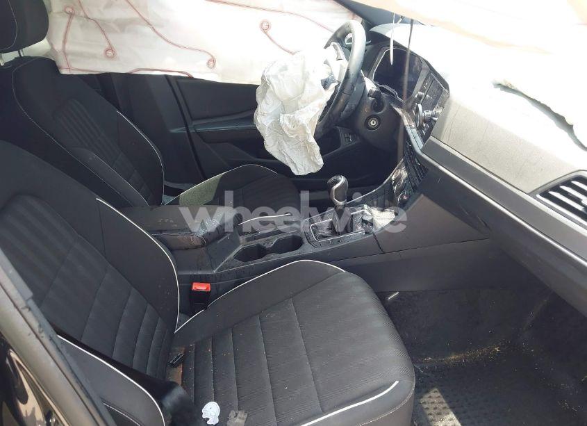 Photo 5 of 2024 Volkswagen Jetta 1.5T SPORT (VIN 3VWAM7BU3RM018730)