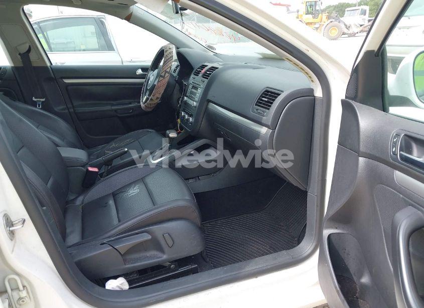 Photo 5 of 2010 Volkswagen Jetta LIMITED EDITION (VIN 3VWAX7AJ8AM091384)