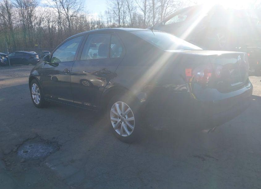 Photo 3 of 2010 Volkswagen Jetta LIMITED EDITION (VIN 3VWAZ7AJ3AM112944)