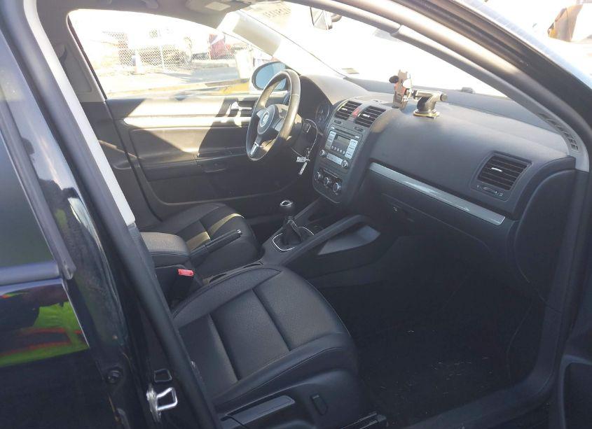 Photo 5 of 2010 Volkswagen Jetta LIMITED EDITION (VIN 3VWAZ7AJ3AM112944)