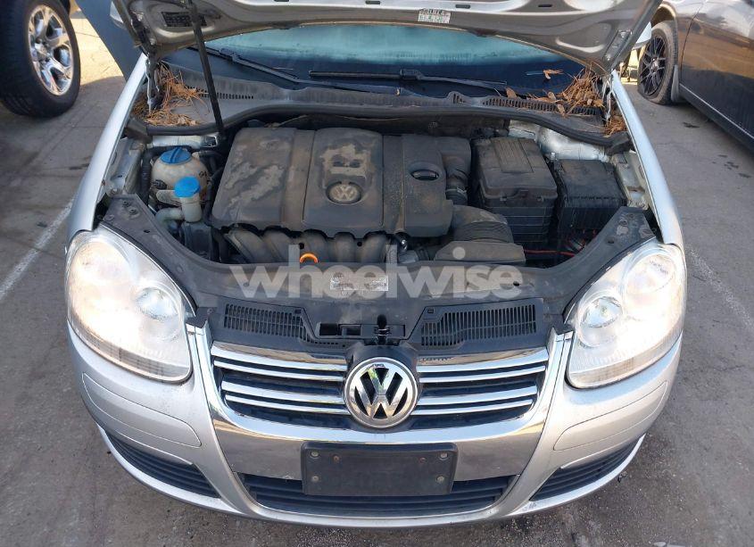 Photo 10 of 2010 Volkswagen Jetta LIMITED EDITION (VIN 3VWAZ7AJ3AM128450)