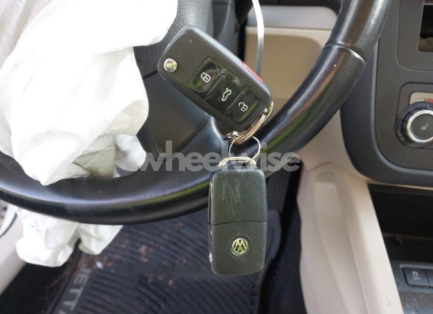 Photo 11 of 2010 Volkswagen Jetta LIMITED EDITION (VIN 3VWAZ7AJ5AM096696)