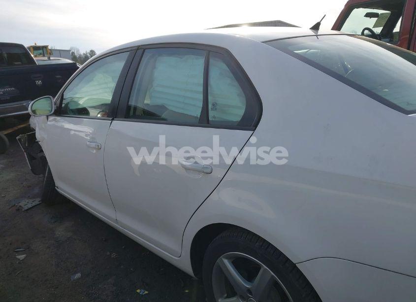 Photo 14 of 2010 Volkswagen Jetta LIMITED EDITION (VIN 3VWAZ7AJ5AM096696)