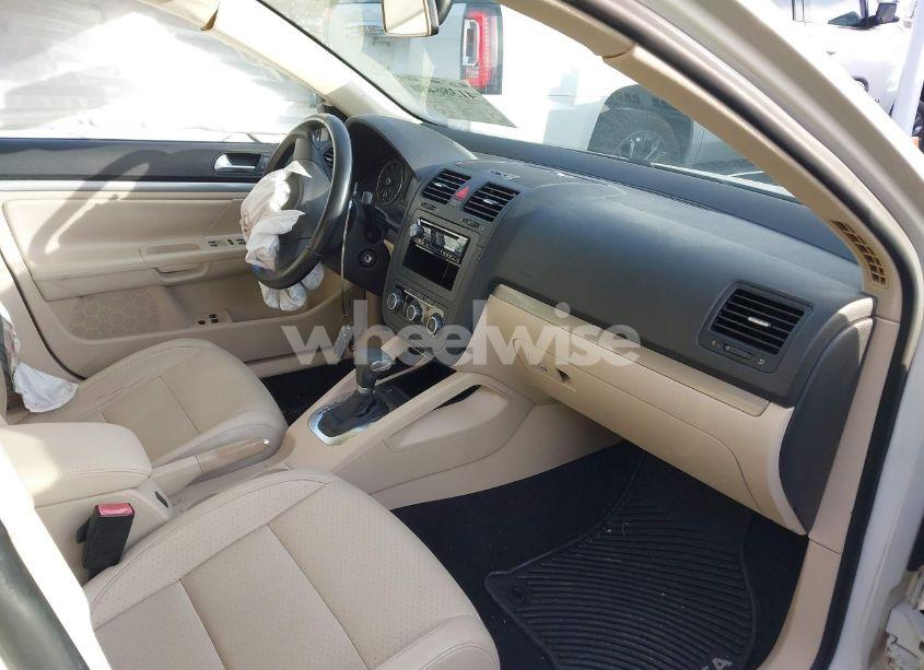 Photo 5 of 2010 Volkswagen Jetta LIMITED EDITION (VIN 3VWAZ7AJ5AM096696)