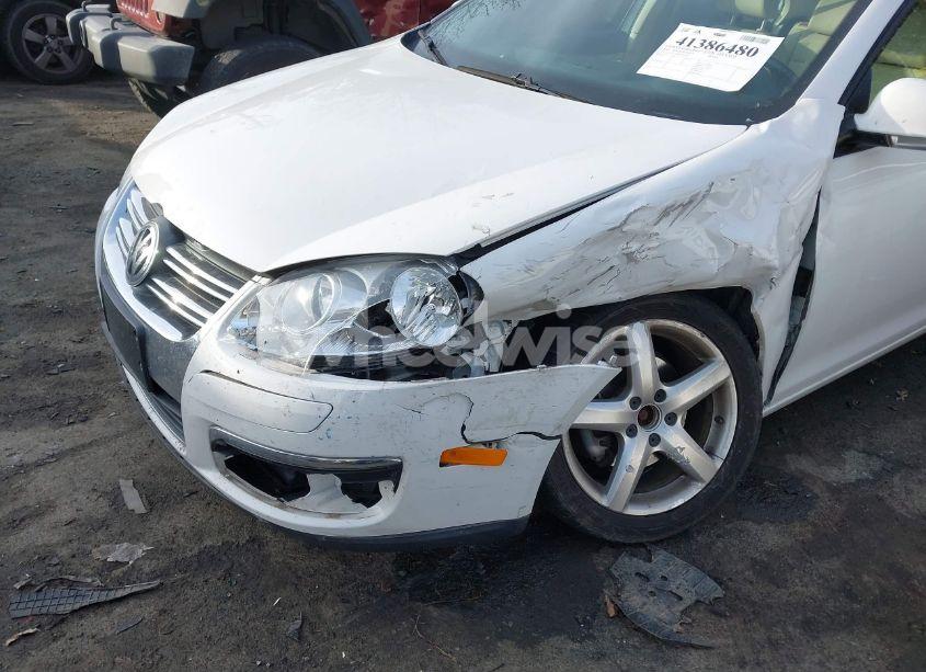 Photo 6 of 2010 Volkswagen Jetta LIMITED EDITION (VIN 3VWAZ7AJ5AM096696)