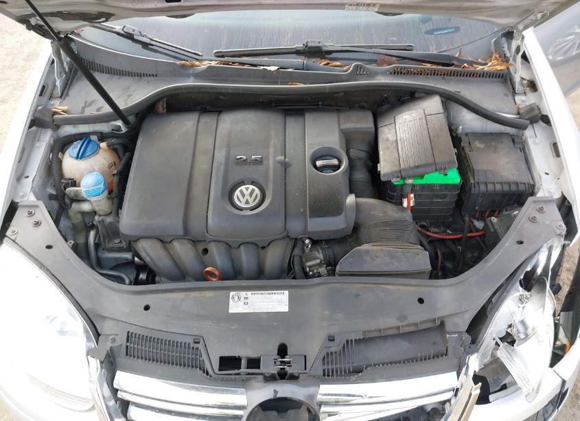 Photo 10 of 2010 Volkswagen Jetta LIMITED EDITION (VIN 3VWAZ7AJ5AM117806)