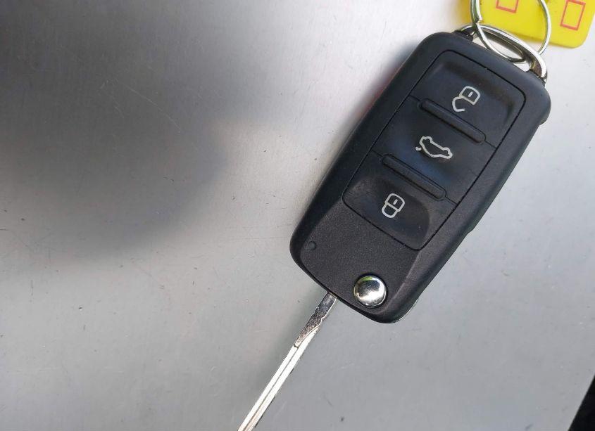 Photo 11 of 2010 Volkswagen Jetta LIMITED EDITION (VIN 3VWAZ7AJ5AM117806)