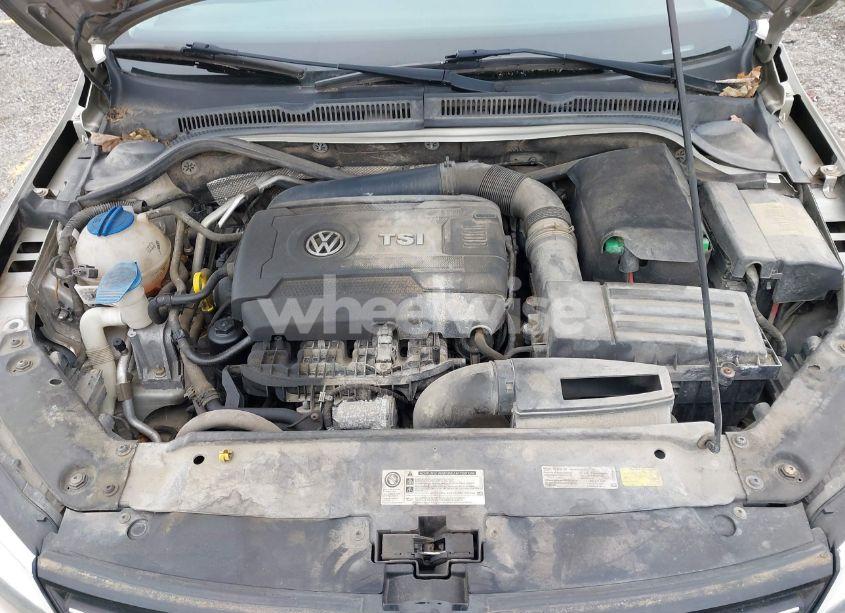 Photo 10 of 2014 Volkswagen Jetta 1.8T SE (VIN 3VWB07AJ3EM204625)