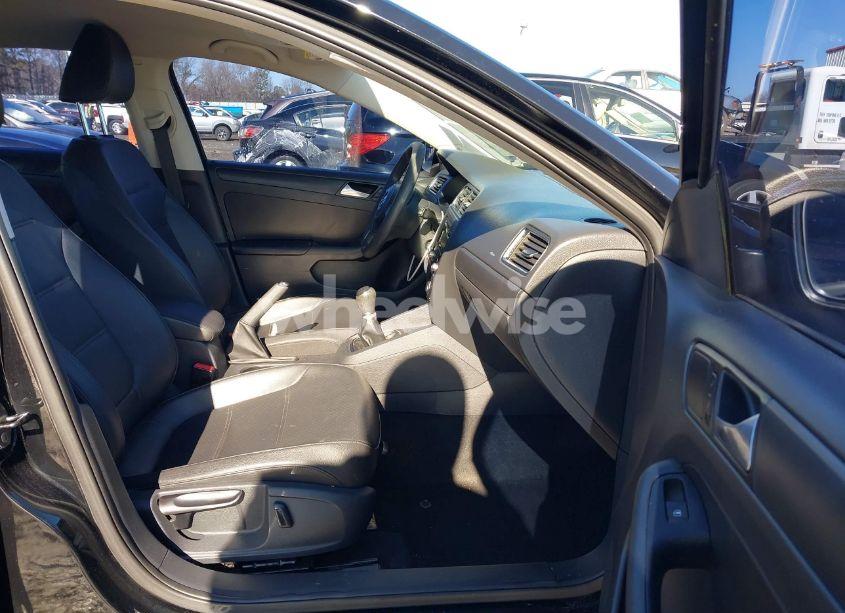 Photo 5 of 2014 Volkswagen Jetta 1.8T SE (VIN 3VWB07AJ4EM332601)