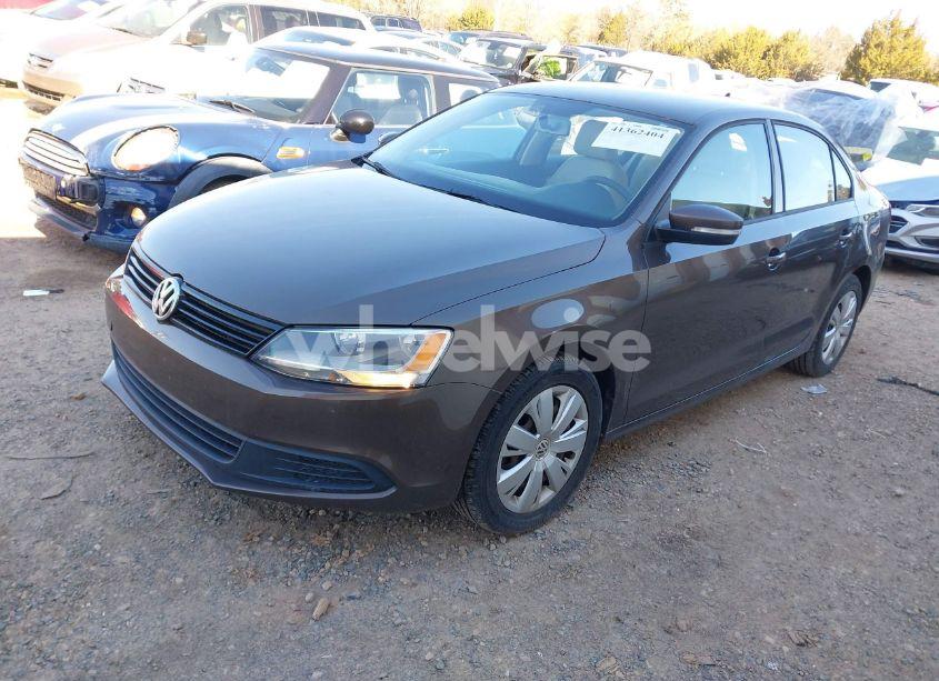 Photo 2 of 2014 Volkswagen Jetta 1.8T SE (VIN 3VWB07AJ4EM422881)