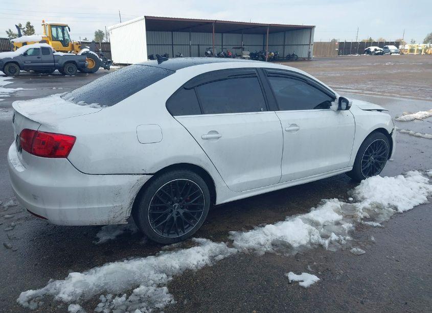 Photo 4 of 2014 Volkswagen Jetta 1.8T SE (VIN 3VWB07AJXEM443220)
