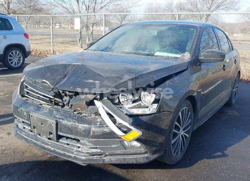 Photo 2 of 2016 Volkswagen Jetta 1.8T SPORT (VIN 3VWB17AJ0GM419959)