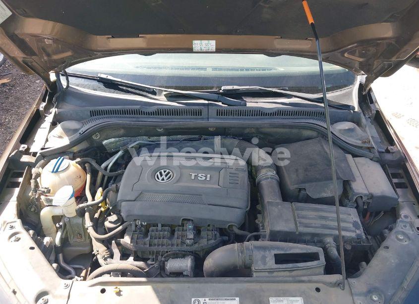Photo 10 of 2014 Volkswagen Jetta 1.8T SE (VIN 3VWB17AJ1EM205995)