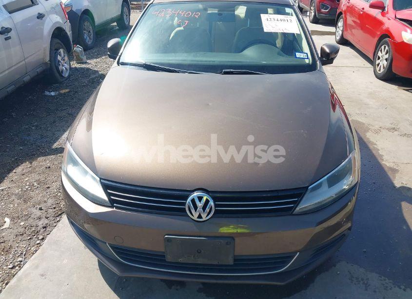 Photo 6 of 2014 Volkswagen Jetta 1.8T SE (VIN 3VWB17AJ1EM205995)