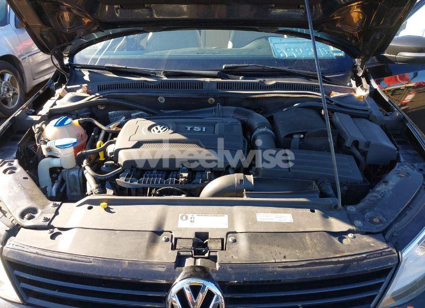 Photo 10 of 2014 Volkswagen Jetta SE (VIN 3VWB17AJ3EM385822)