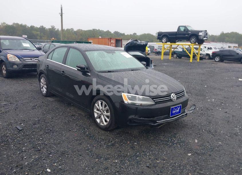 2014 Volkswagen Jetta 1.8T SE (VIN 3VWB17AJ3EM434808) main photo
